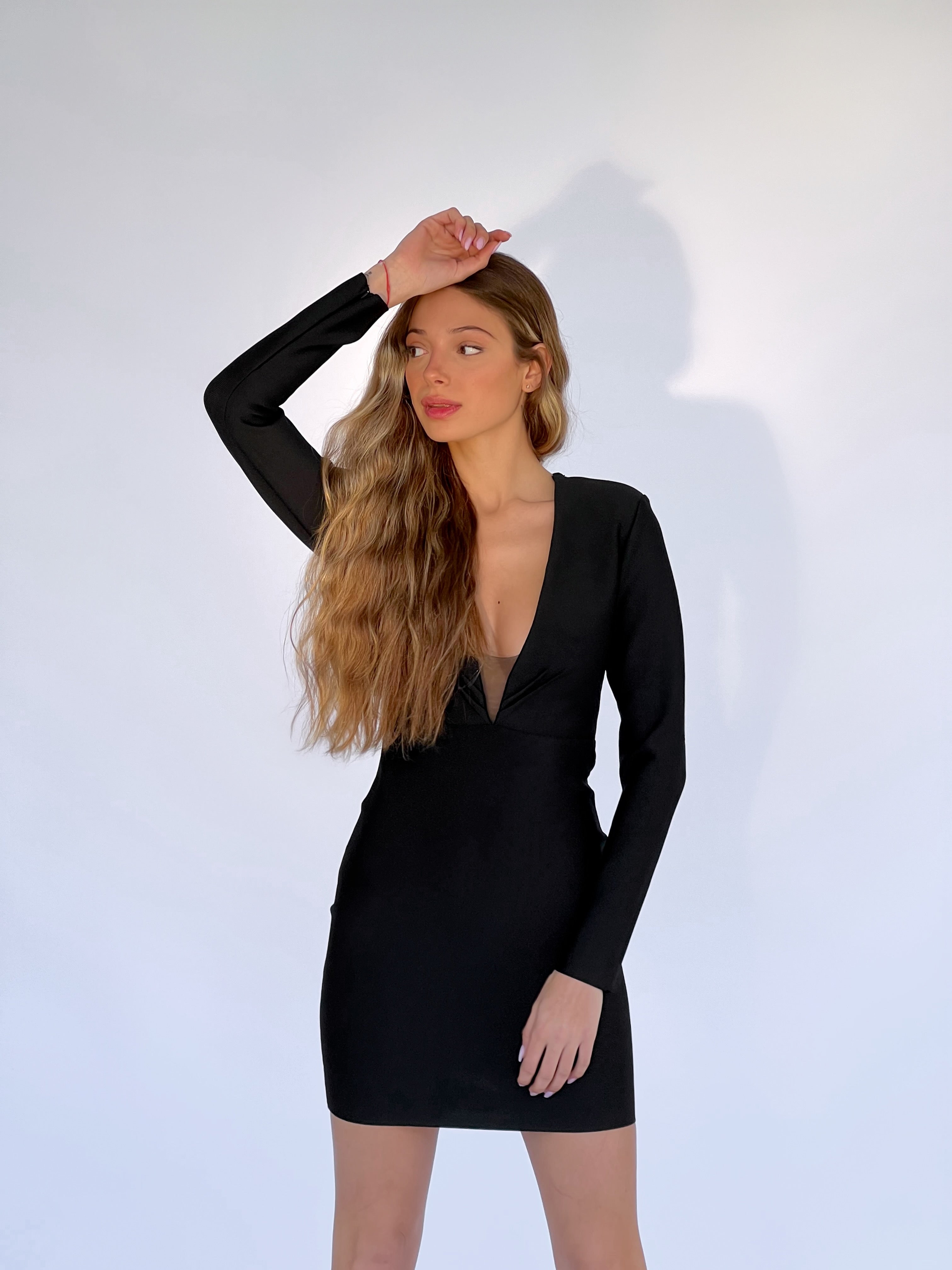 Black plunge bodycon outlet dress