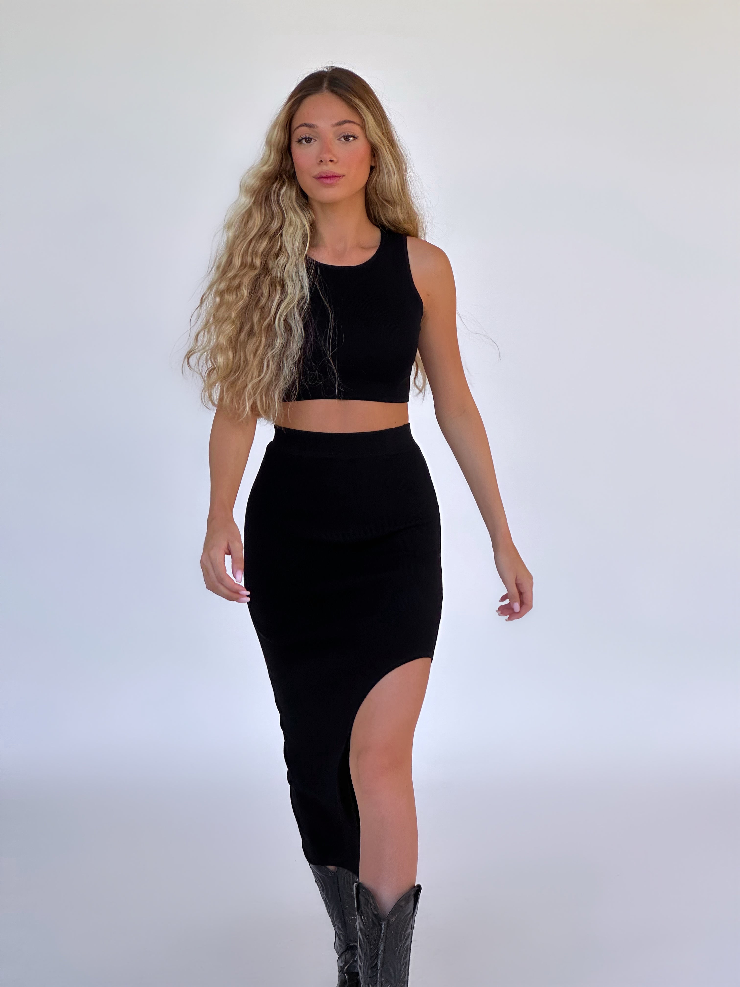 SET - CROPPED TOP WITH MATCHING SKIRT