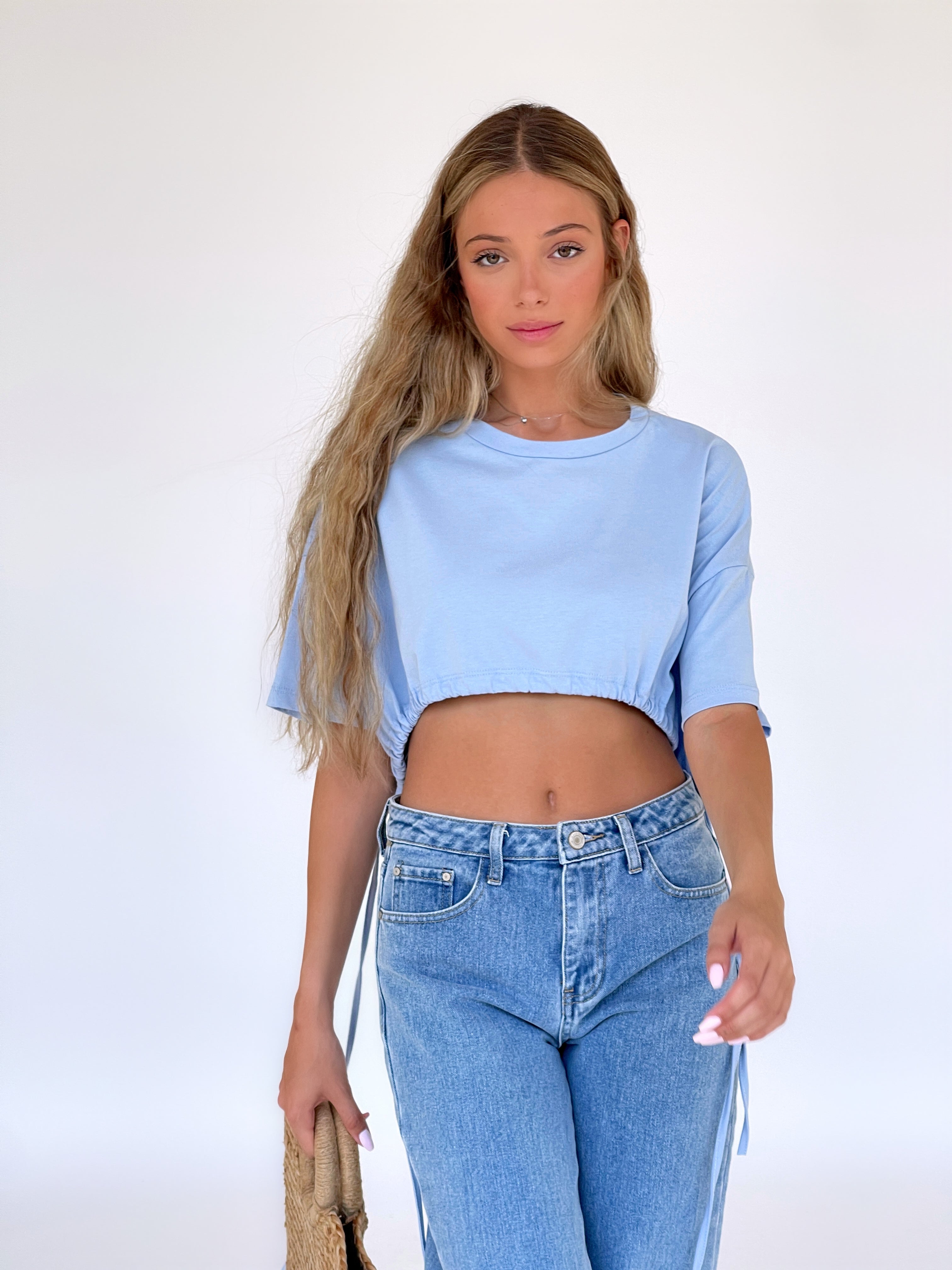 CROPPED T SHIRT IN LIGHT BLUE