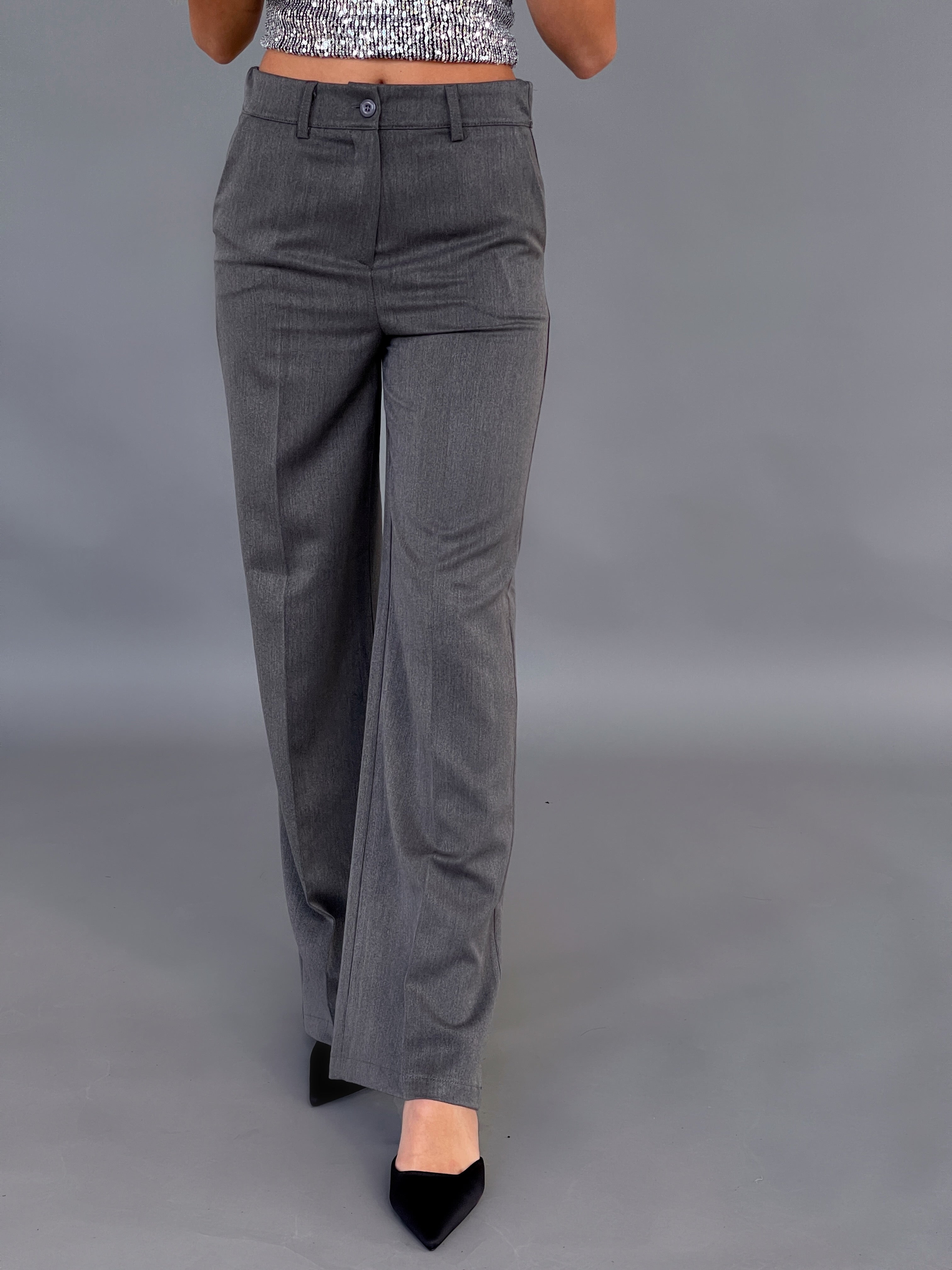 HIGH WAISTED DAD TROUSER IN GREY - Trousers - LE TRÉ