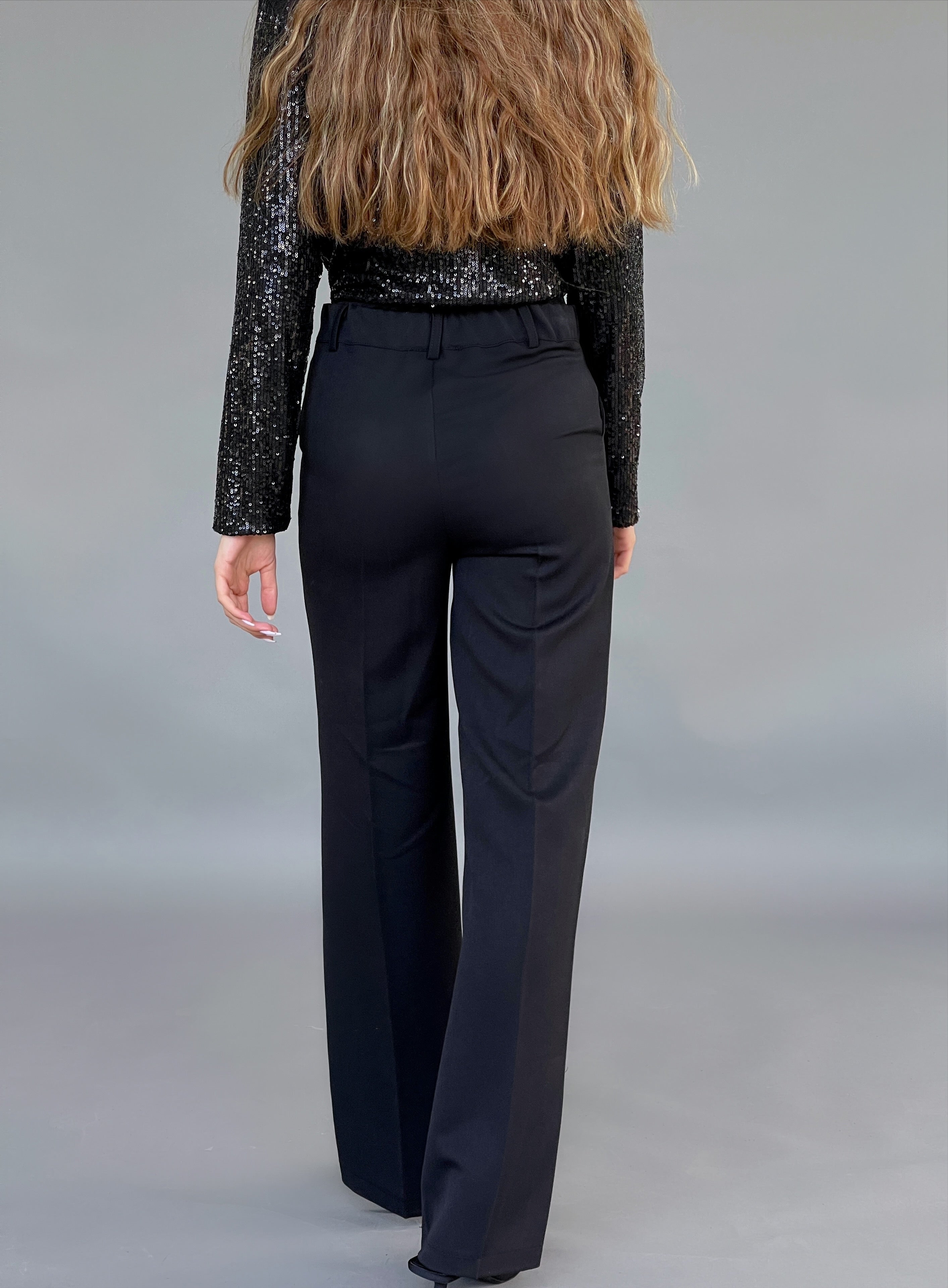 HIGH WAISTED DAD TROUSER IN BLACK - Trousers - LE TRÉ
