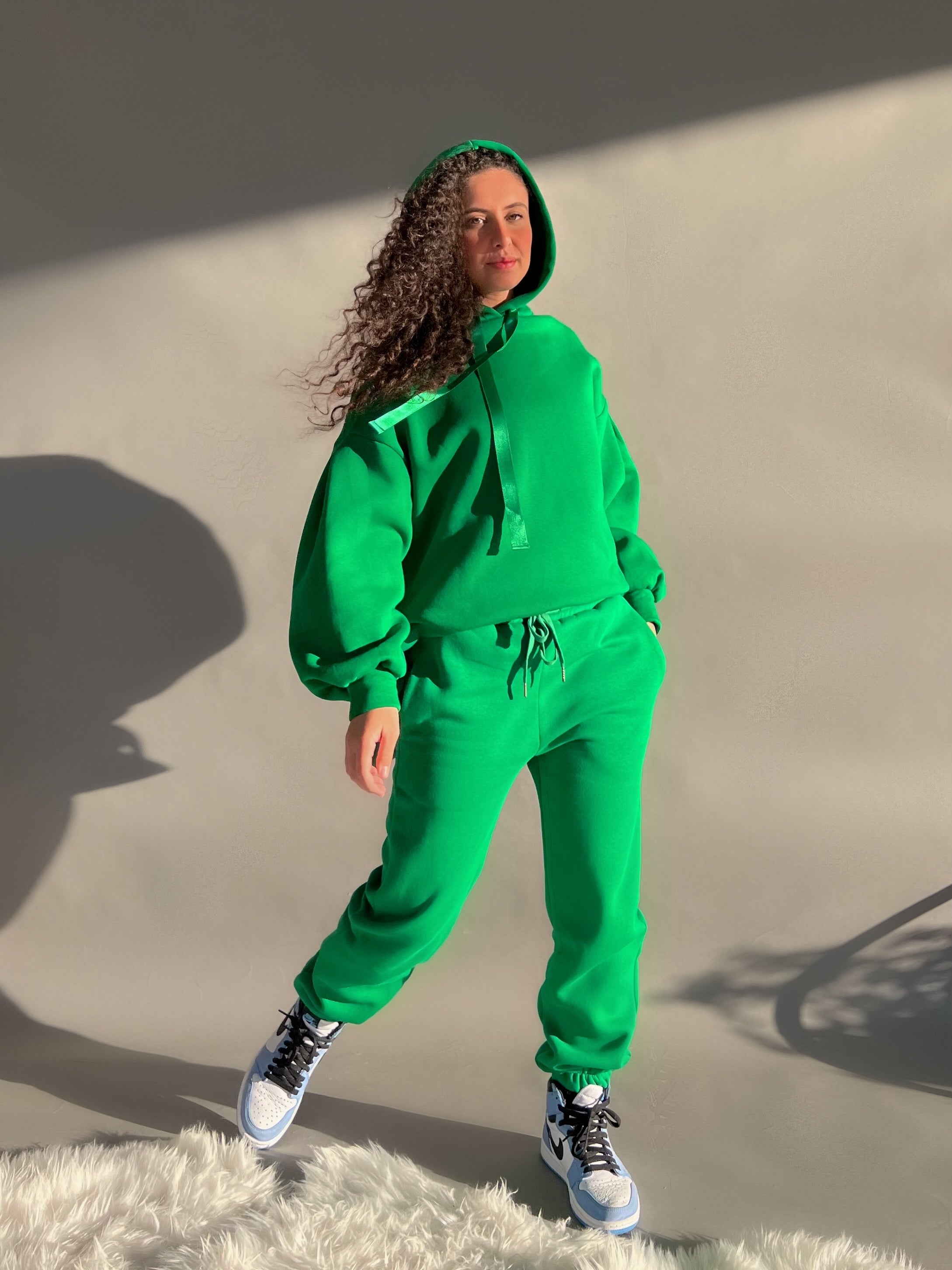 OVERSIZED HOODIE WITH MATCHING JOGGERS IN GREEN - Set - LE TRÉ