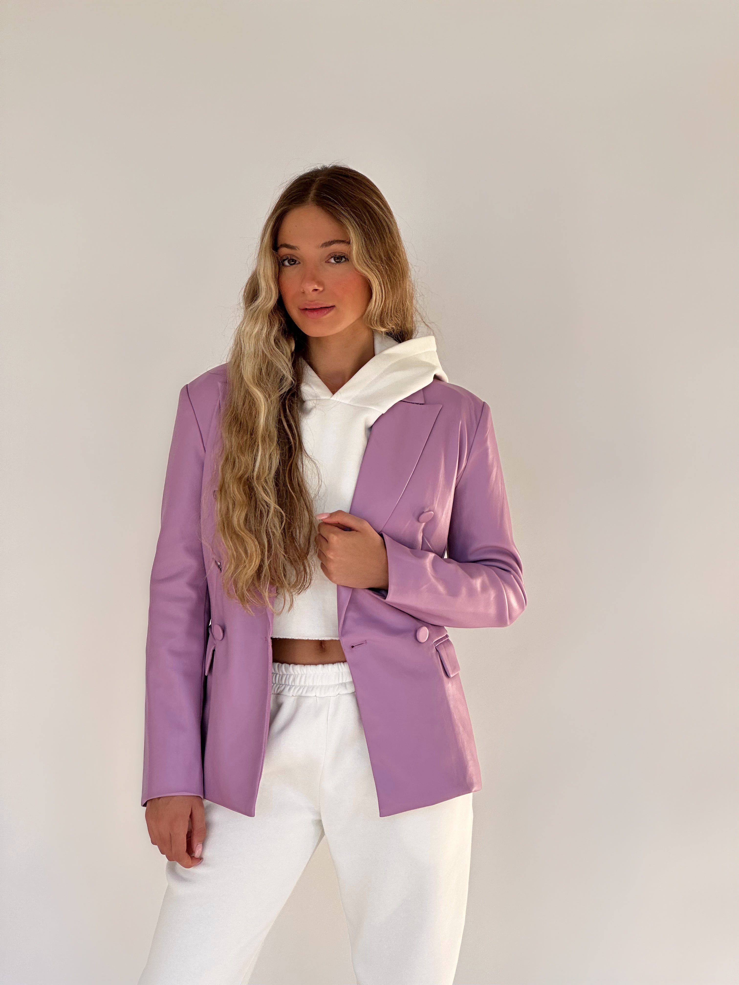 FAUX LEATHER BLAZER IN LILAC