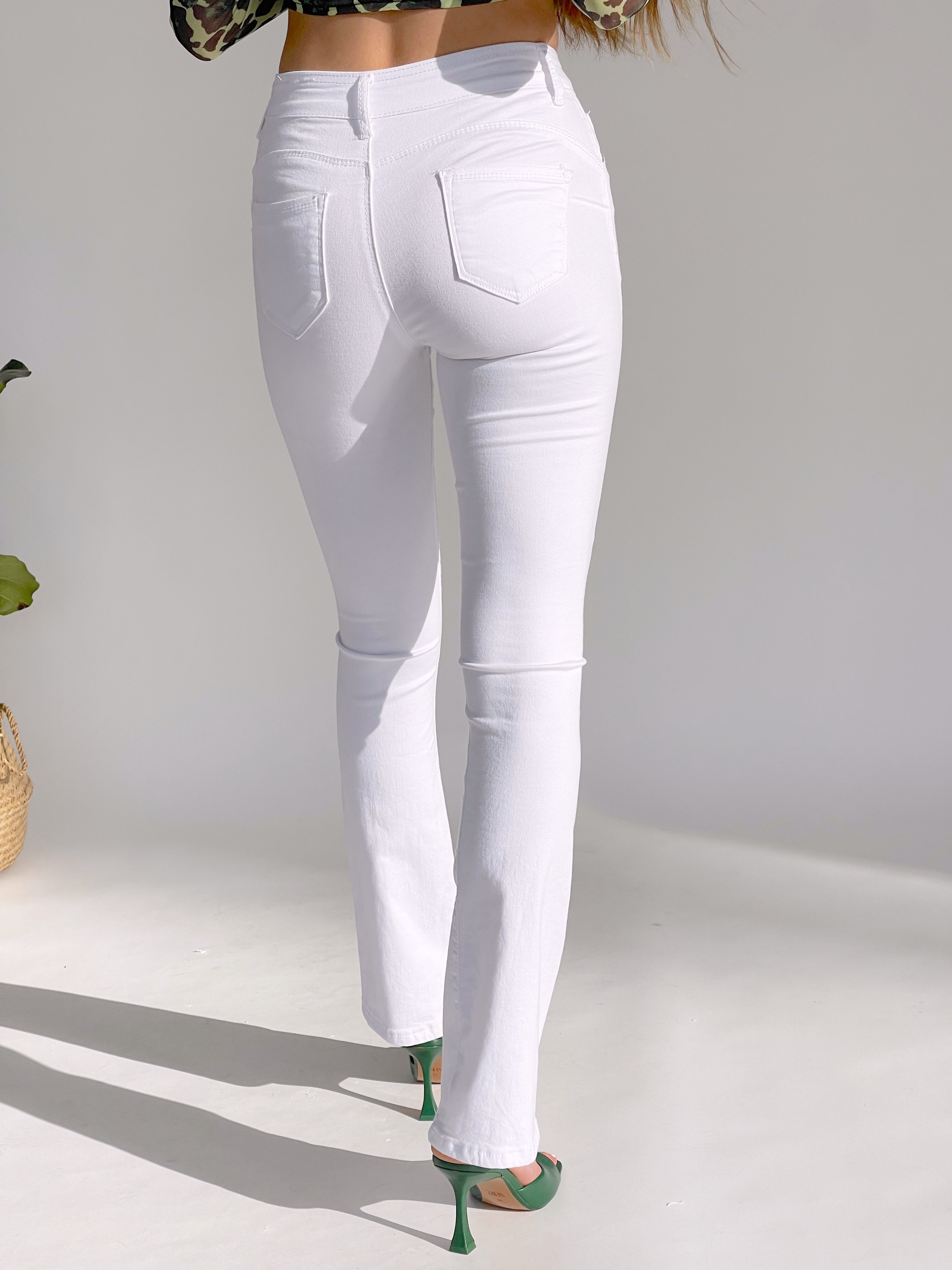 FLARED JEANS IN WHITE - Jeans - LE TRÉ