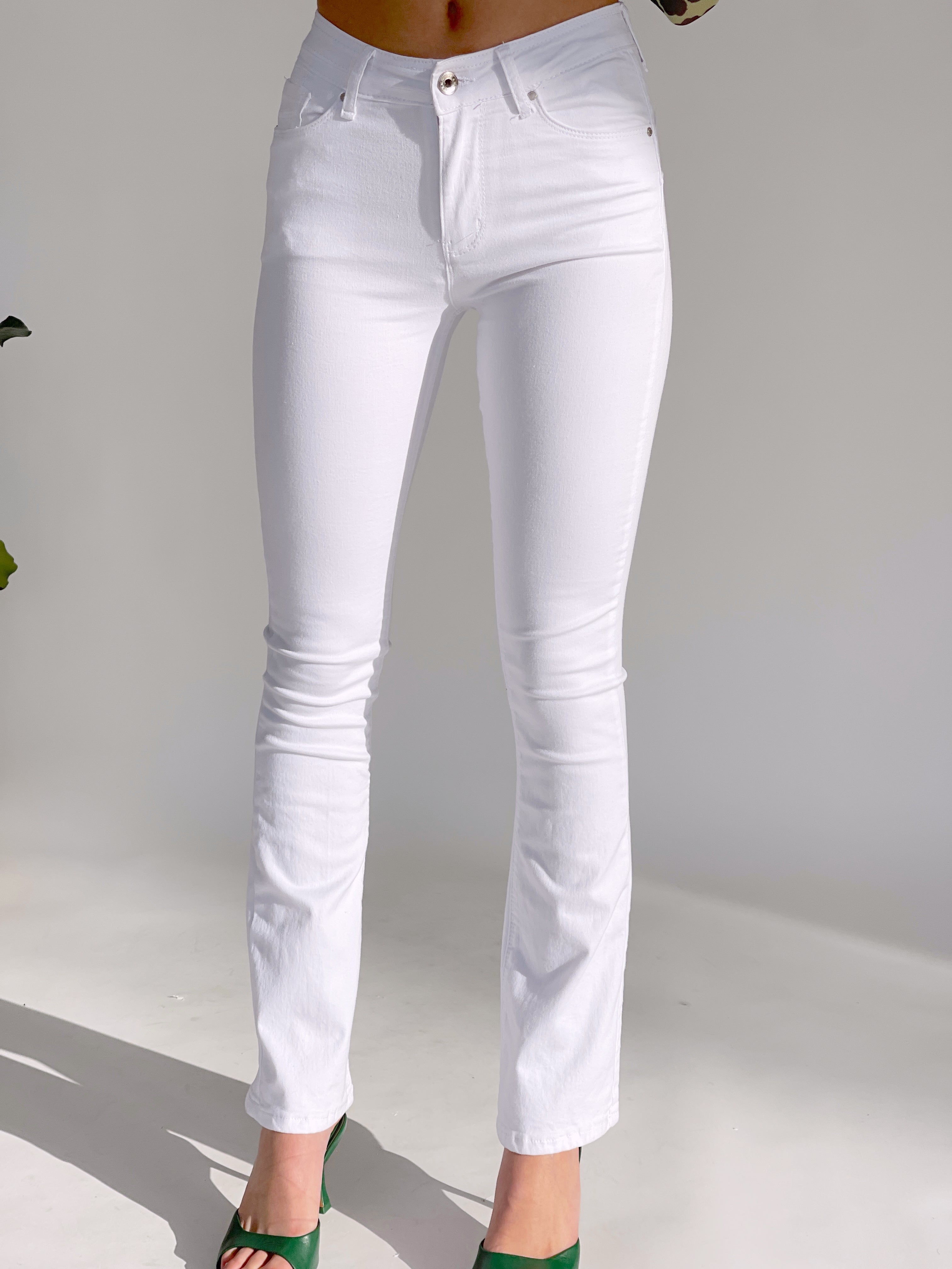 FLARED JEANS IN WHITE - Jeans - LE TRÉ